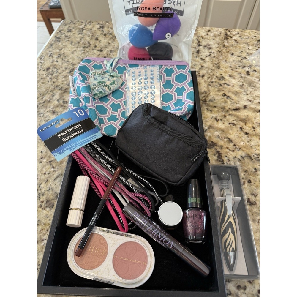Make Up Bag And Make Up Goodie Lot.   Lots Of Things‎ Included. 4404